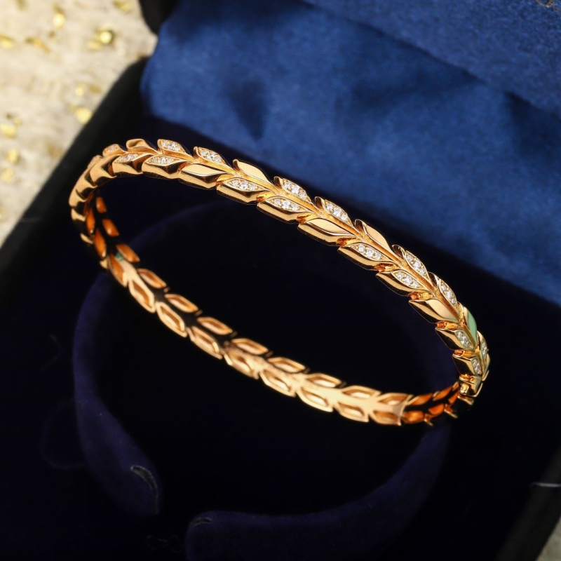 T*f*ny bracelets